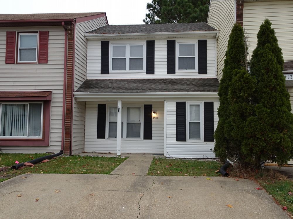 Primary Photo - Two Level Townhome in Grand Lakes
