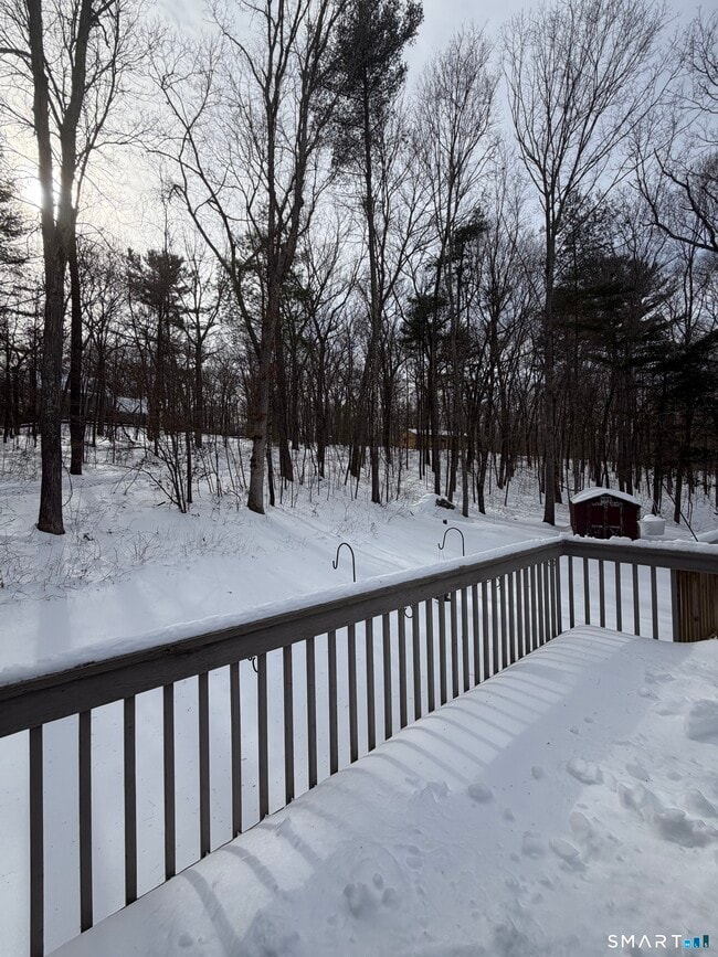 Foto del edificio - 410 Old Tolland Turnpike