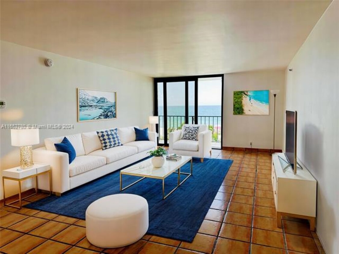 Foto principal - 2625 Collins Ave