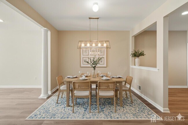 Foto del edificio - 102 Forest Dr