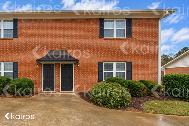 Building Photo - 217 Fawn Dr