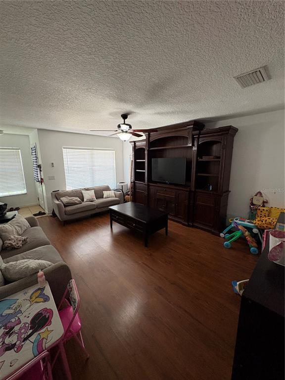 Foto del edificio - 252 Castlekeeper Pl
