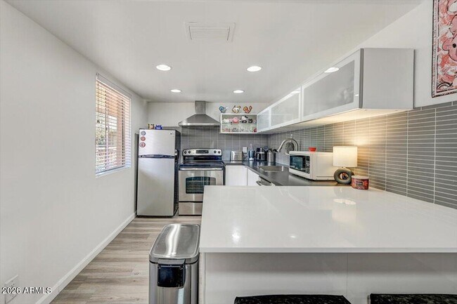 Foto del edificio - 4354 N 82nd St