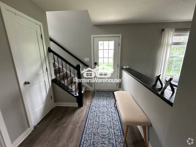 Building Photo - 5651 Cattail Ct NE