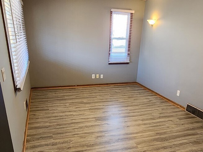 Foto principal - 9901 Blaisdell Ave S