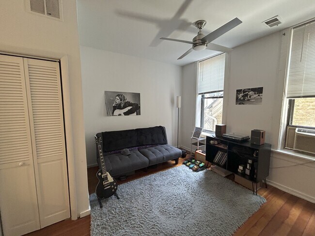 Foto del edificio - 1302 N Cleaver St
