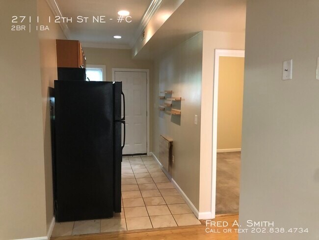 Building Photo - 2 Bedroom Top Floor Unit in Brookland