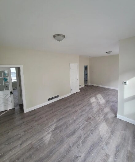 Foto del edificio - 8 Main St