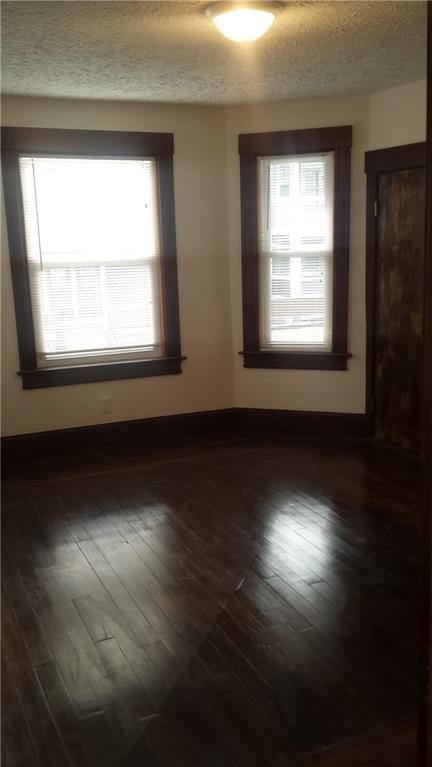 Building Photo - 25 Roberts St
