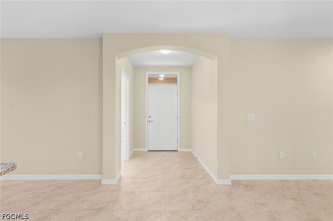 Foto del edificio - 4298 Dutchess Park Rd