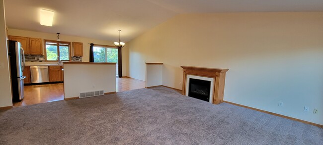 Building Photo - 6401 Toribrooke Ln
