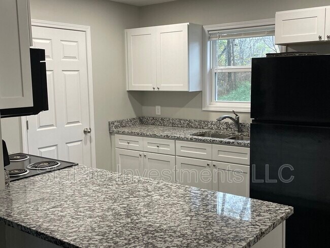 Foto del edificio - 69 McMurtry Rd