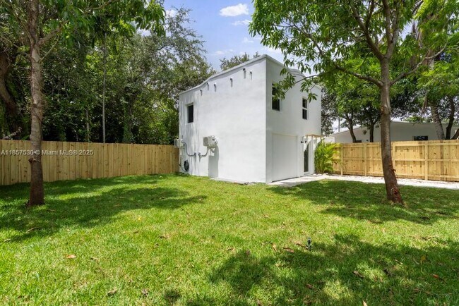 Building Photo - 1116 NW 51st Terrace