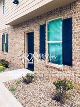Building Photo - 561 Merchant Dr