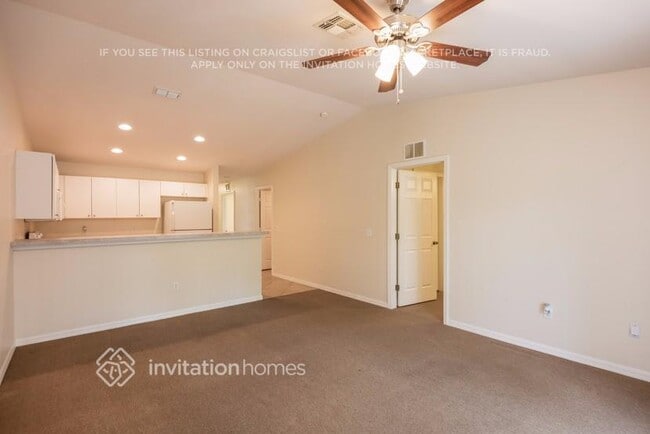 Foto del edificio - 2422 Joe Ave S