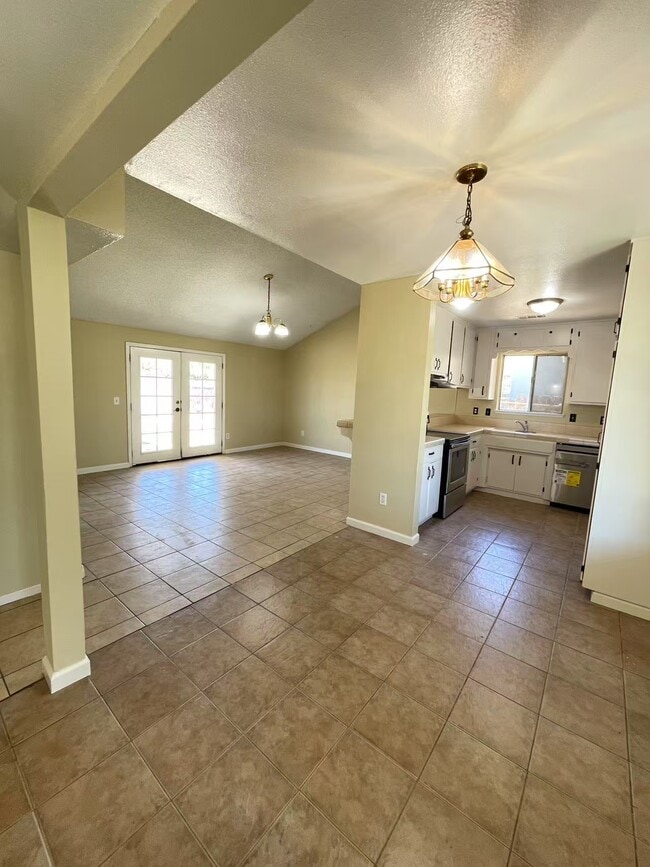 Building Photo - 1413 Lucchesi Ln