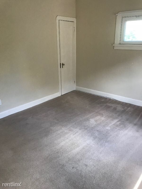 Foto del edificio - 3 br, 1 bath House - 2121 Mars Ave 2 Unit 2