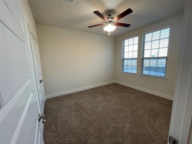 Building Photo - 2414 Magalia Ln