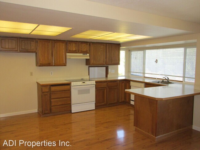 Foto del edificio - 4 br, 2 bath House - 3940 NW 171st Place