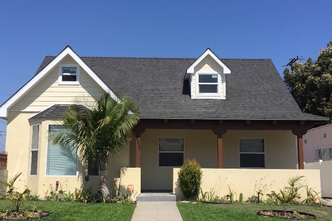 Front house - 4252 S Victoria Ave