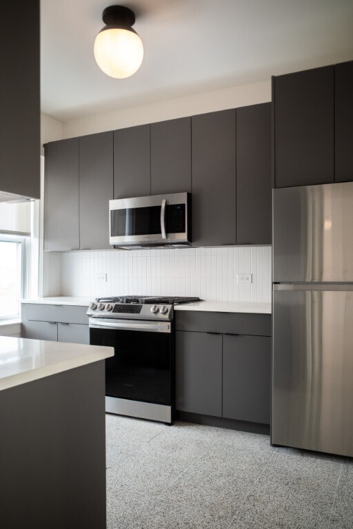 Building Photo - 3D TOUR! Available 5/1 in Logan Square! Fu...
