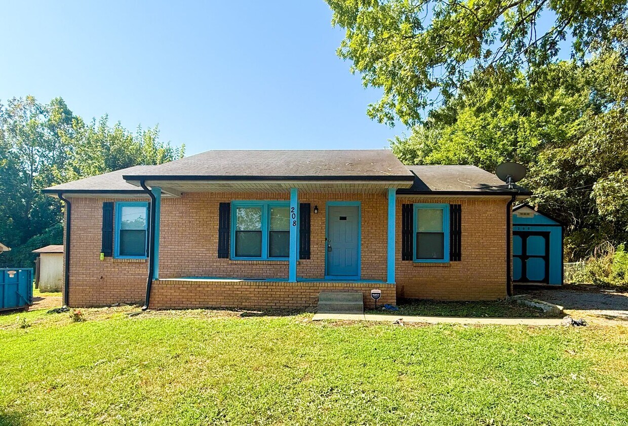 Foto principal - 3 Bedroom 2 Bathroom Home!!