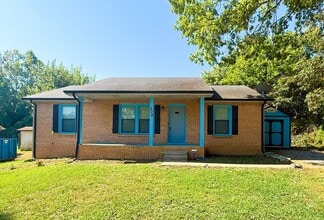 Building Photo - 208 Bob White Dr