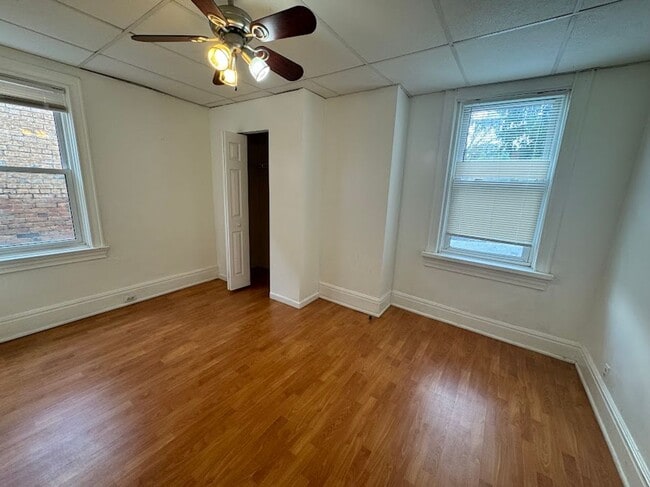 Foto del edificio - 5526 Howe St