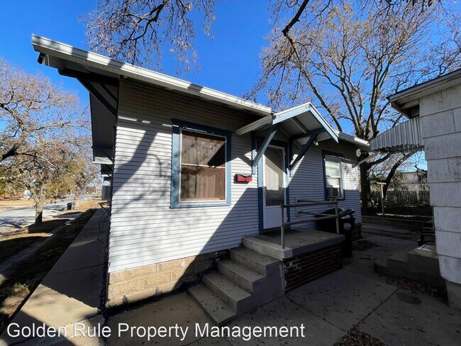 Building Photo - 1 br, 1 bath House - 110 N Maple