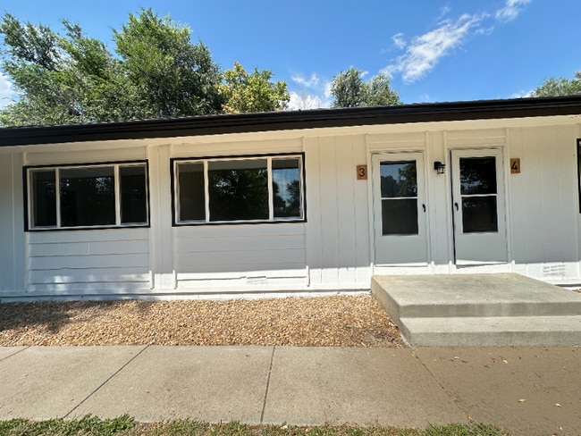 Building Photo - 1216 Maple St