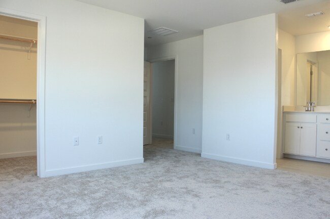 Foto del edificio - 12663 Snowy Owl Wy