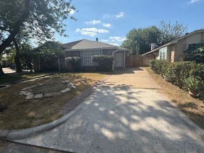 Building Photo - 11005 Tridens Ct