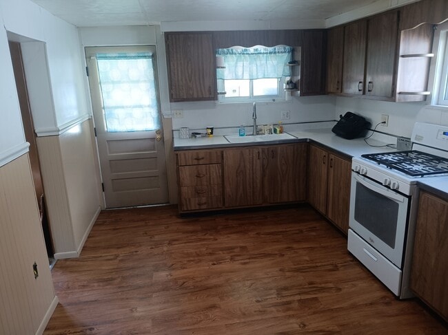 Building Photo - 111 Millers Ln
