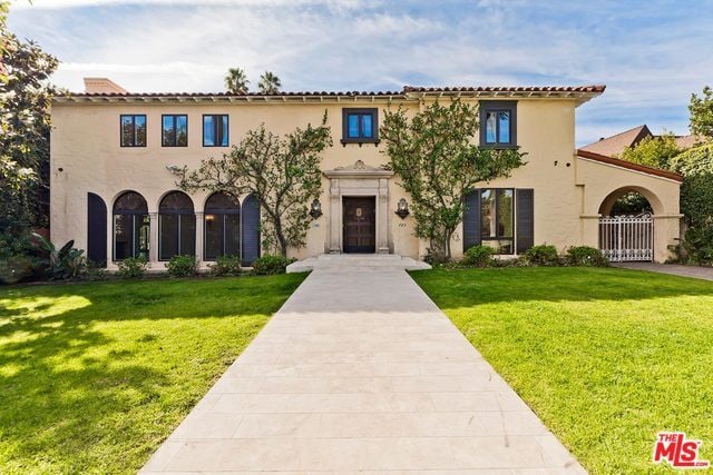 Primary Photo - 725 N Bedford Dr