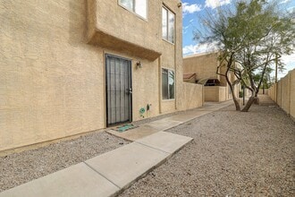 Building Photo - 17032 N 16th Dr