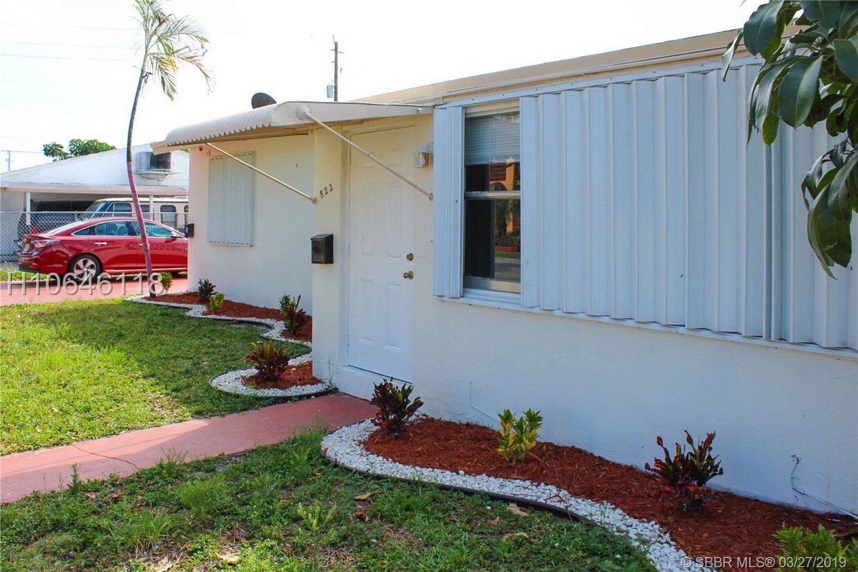 Primary Photo - 822 N 20th Ave
