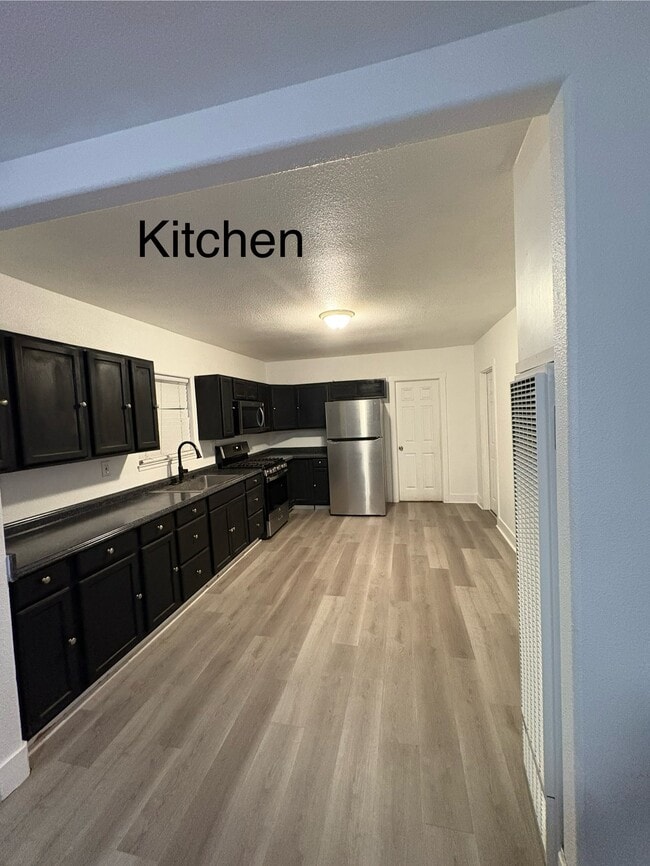 Foto del edificio - 8022 S Willow St