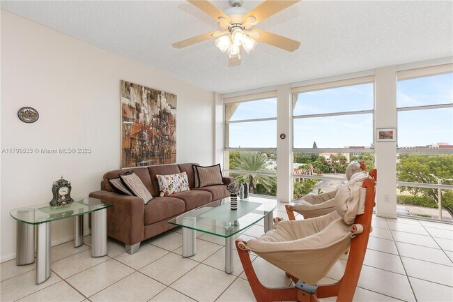Foto del edificio - 2000 Atlantic Shores Blvd