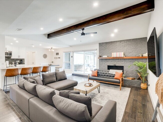 Foto del edificio - 2605 Plateau Dr