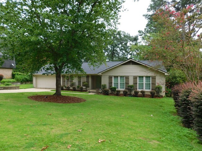 Foto del edificio - 1213 Heritage Ln