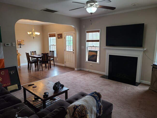 Foto del edificio - 4 Bedroom 2.5 Bath unfurnished home - Peggy's Cove Sneads Ferry