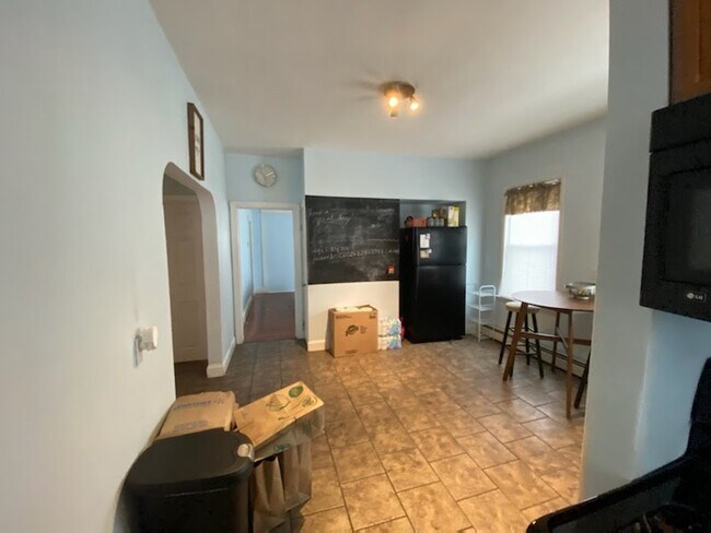 Foto del edificio - 8 Eaton St