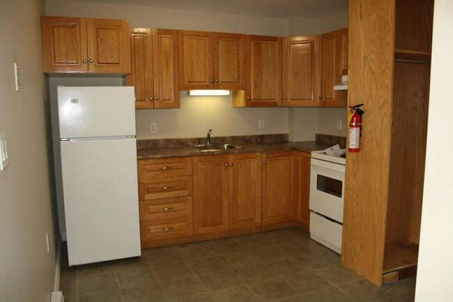 Building Photo - The Bristol