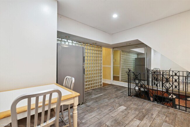 Foto del edificio - 4 br, 3 bath House - 1846 WILLINGTON ST Un...