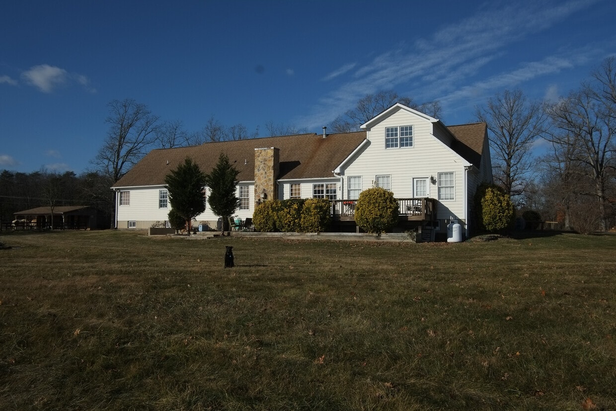 13125 Carriage Ford Rd, Nokesville, VA 20181 Townhome Rentals in