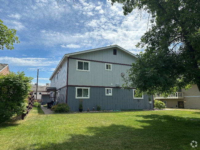 Building Photo - 1028 Longstaff St