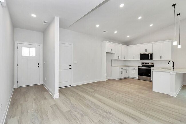 Foto del edificio - Brand New 4BD/2BA Ranch In Monroe!