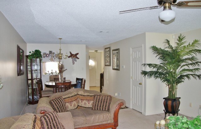 Building Photo - 12 Landview Ct