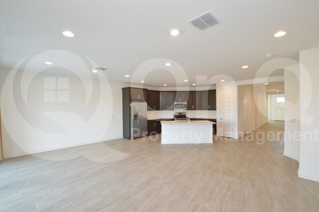Foto del edificio - 2414 N Morrison Ave