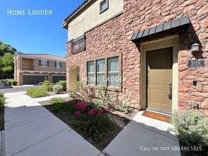 Building Photo - 2722 S Cavalier Dr